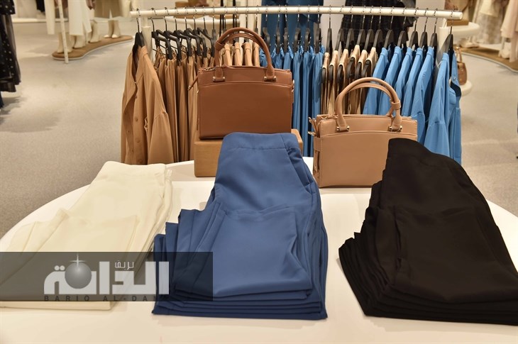 من المعروضات