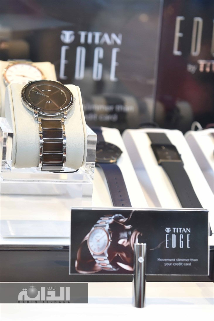 من الساعات المعروضة