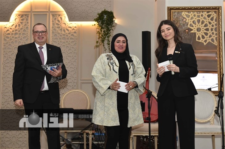 ‏تقديم جائزة السحب (6)_5