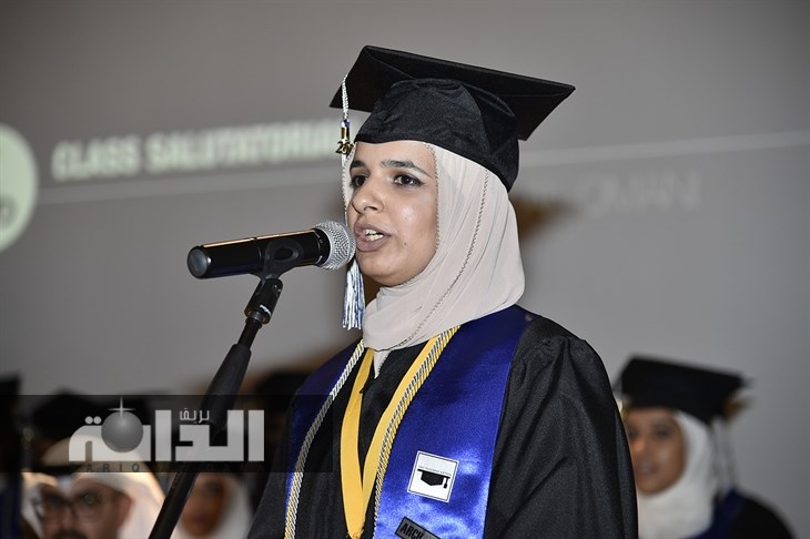 حنان العماني